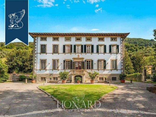 casa indipendente in vendita a Camaiore