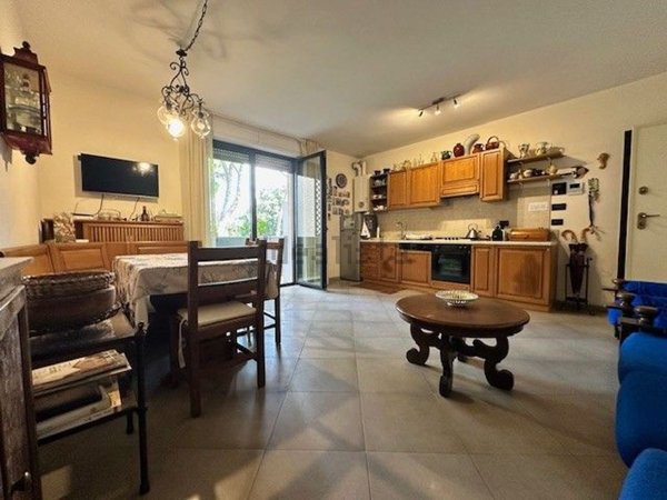 appartamento in vendita a Camaiore in zona Lido di Camaiore