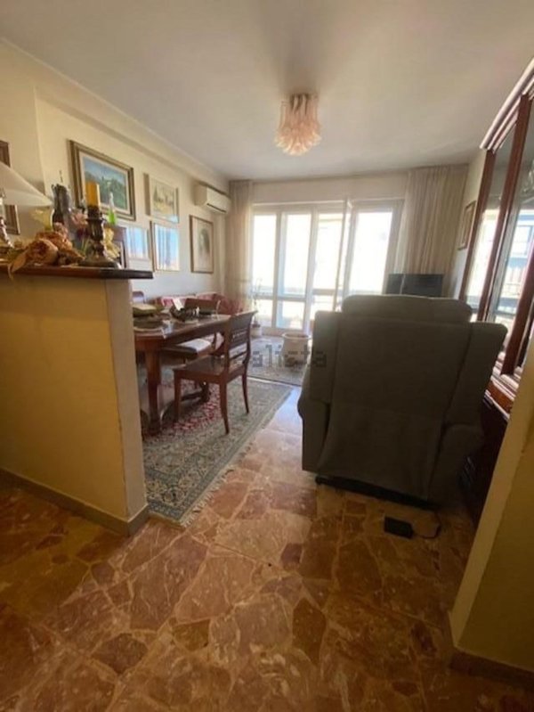 appartamento in vendita a Camaiore in zona Lido di Camaiore