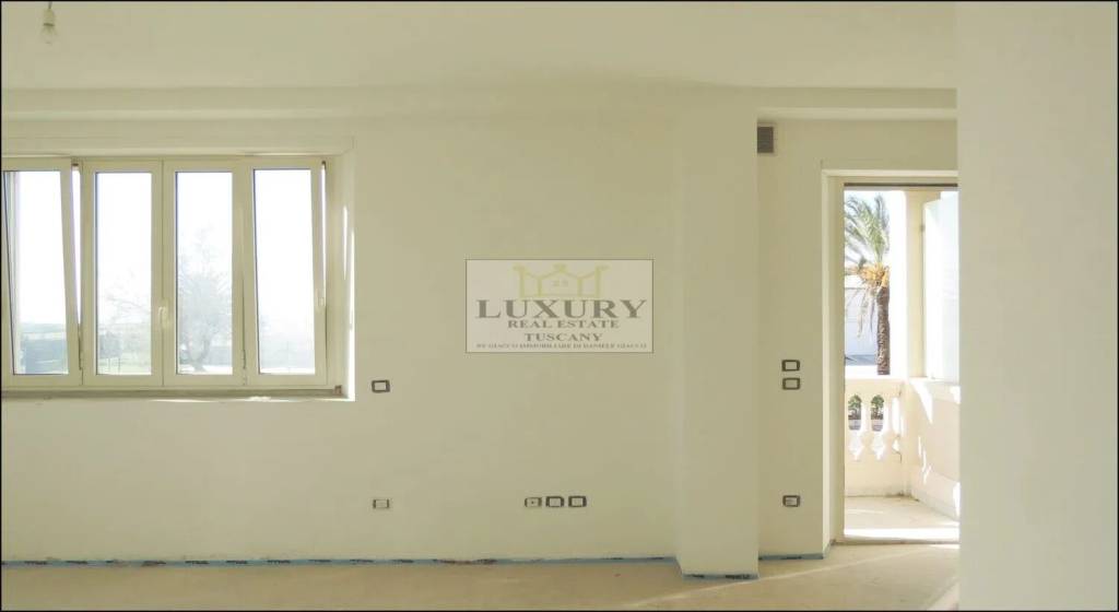 appartamento in vendita a Camaiore in zona Lido di Camaiore