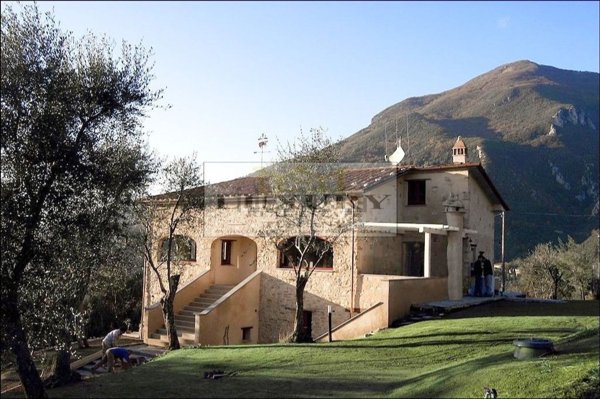 casale in vendita a Camaiore