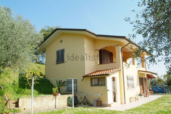 casa indipendente in vendita a Camaiore