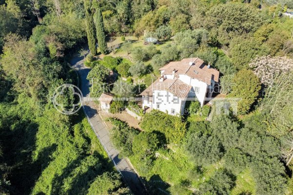 casa indipendente in vendita a Camaiore