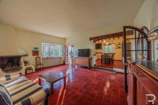 casa indipendente in vendita a Camaiore