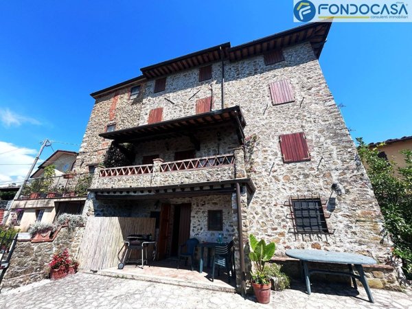casa indipendente in vendita a Camaiore