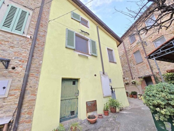 casa indipendente in vendita a Camaiore