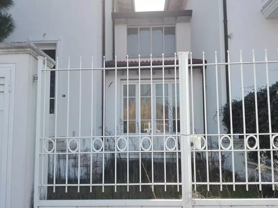 casa indipendente in vendita a Camaiore in zona Lido di Camaiore