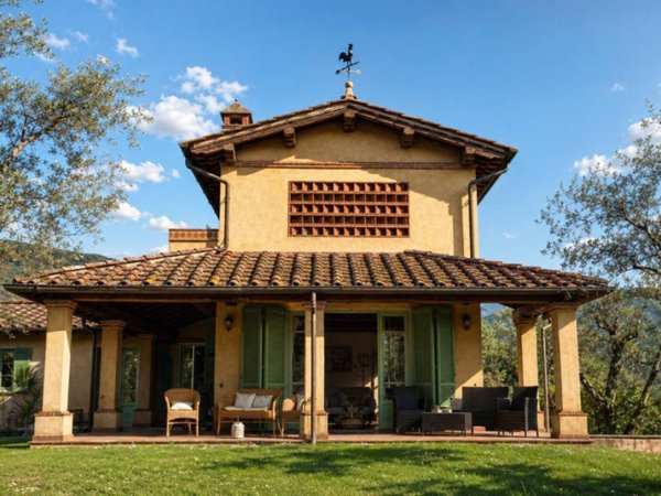 casa indipendente in vendita a Camaiore