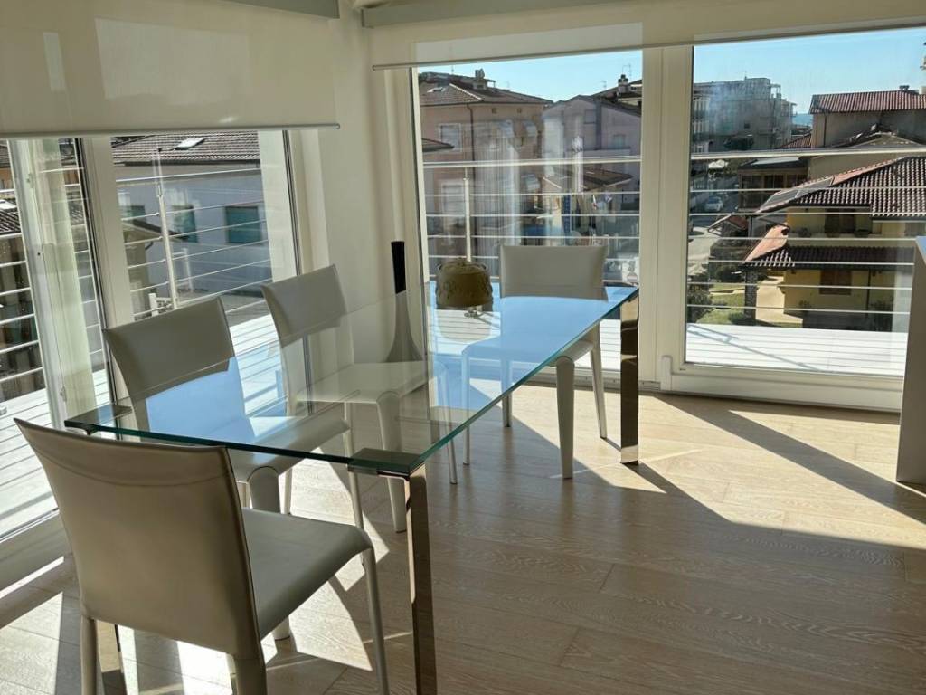 appartamento in vendita a Camaiore in zona Lido di Camaiore