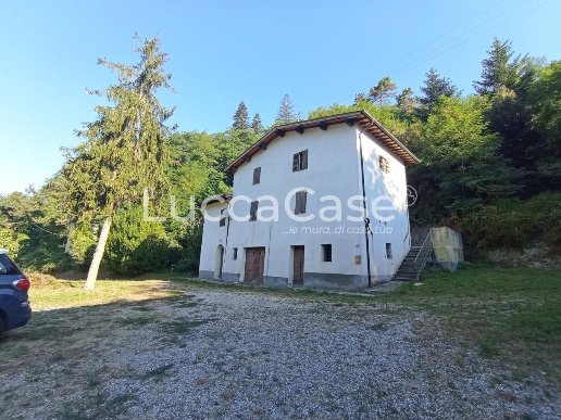 casa indipendente in vendita a Camaiore in zona Gombitelli