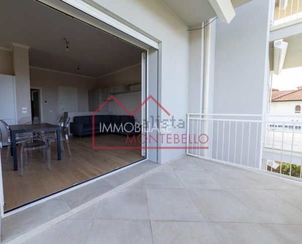 appartamento in vendita a Camaiore in zona Lido di Camaiore