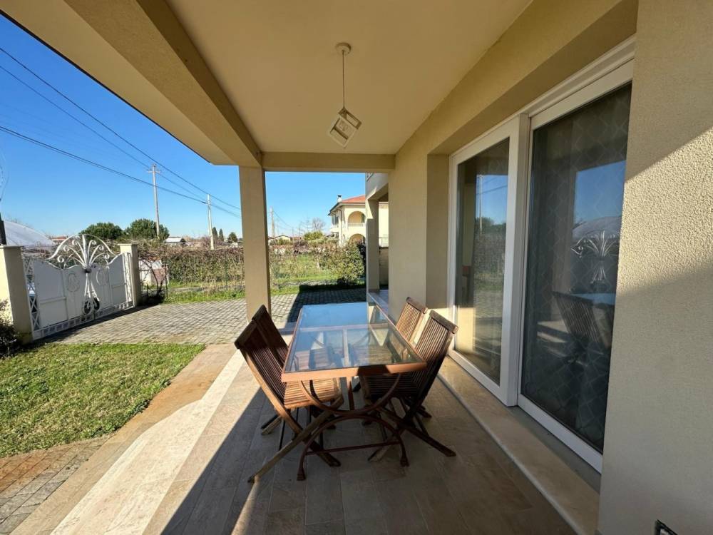 casa indipendente in vendita a Camaiore in zona Lido di Camaiore