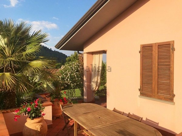 casa indipendente in vendita a Camaiore