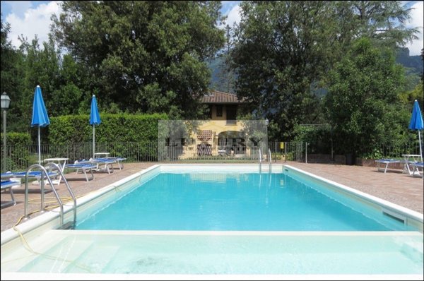 casa indipendente in vendita a Camaiore