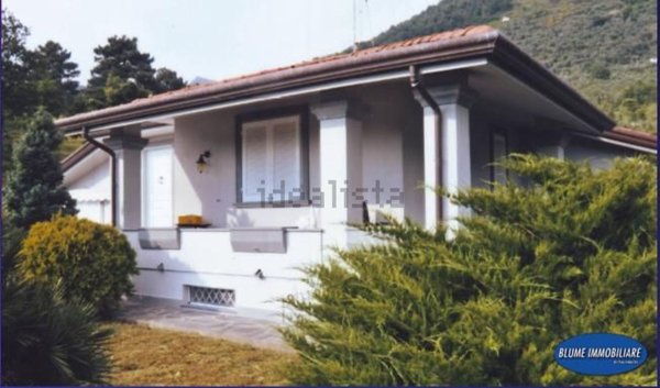 casa indipendente in vendita a Camaiore