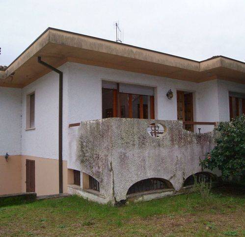 casa indipendente in vendita a Camaiore