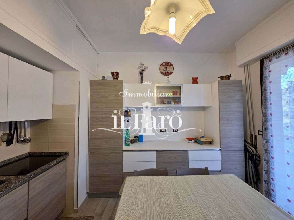 appartamento in vendita a Camaiore in zona Lido di Camaiore