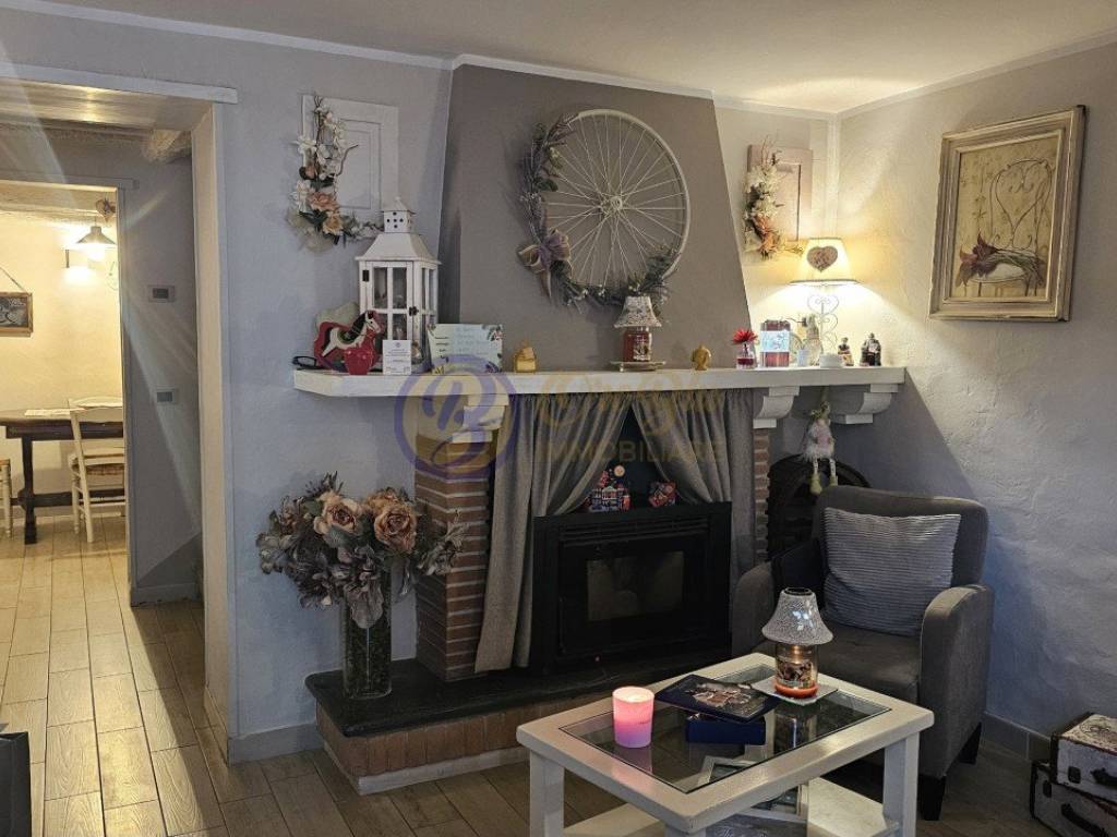 casa indipendente in vendita a Camaiore