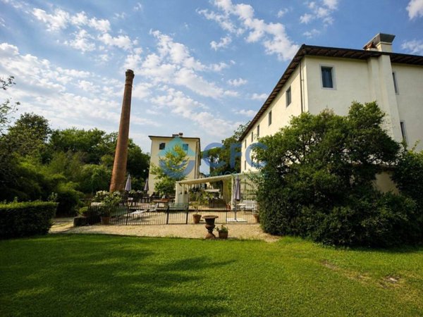 appartamento in vendita a Camaiore in zona Lido di Camaiore