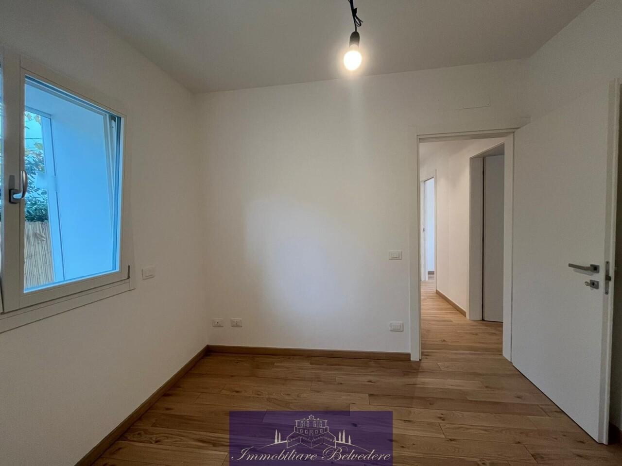 casa indipendente in vendita a Camaiore in zona Lido di Camaiore