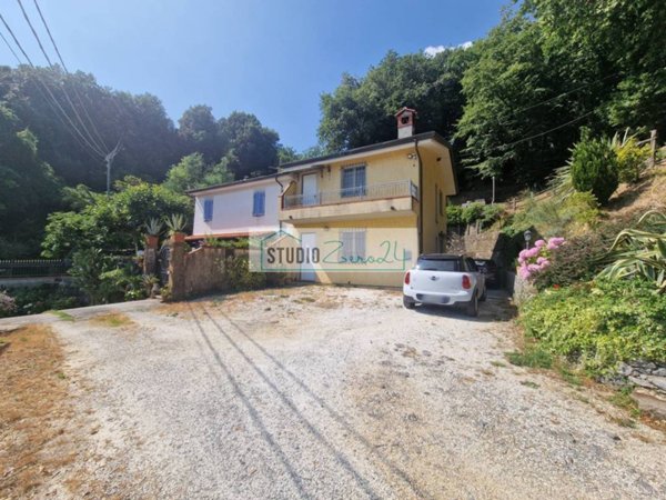 casa indipendente in vendita a Camaiore in zona Casoli