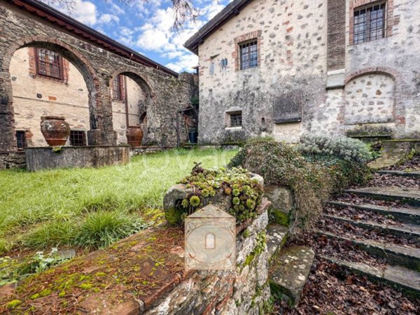 casa indipendente in vendita a Camaiore