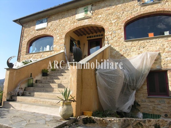 casale in vendita a Camaiore