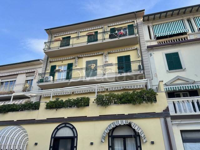 appartamento in vendita a Camaiore in zona Lido di Camaiore