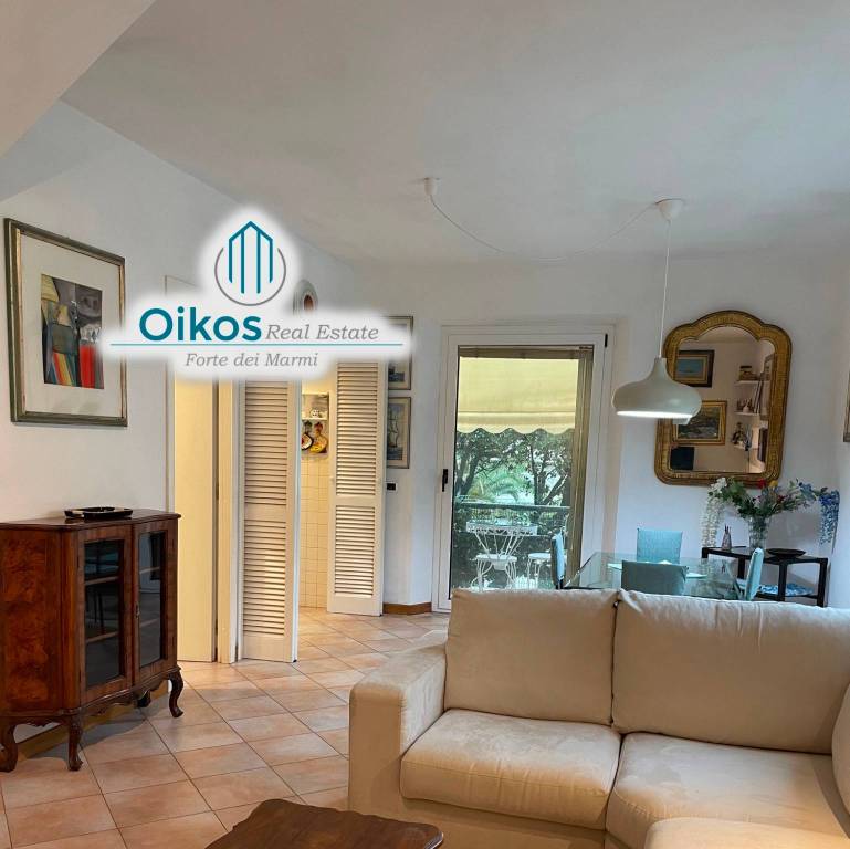 appartamento in vendita a Camaiore in zona Lido di Camaiore