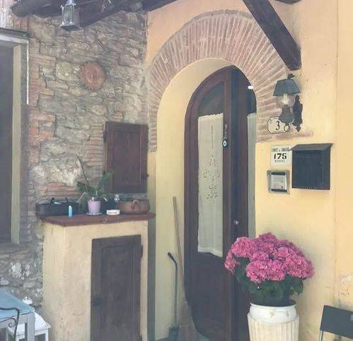 casa indipendente in vendita a Camaiore
