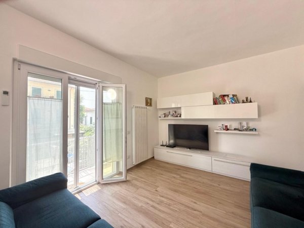 casa indipendente in vendita a Camaiore in zona Lido di Camaiore
