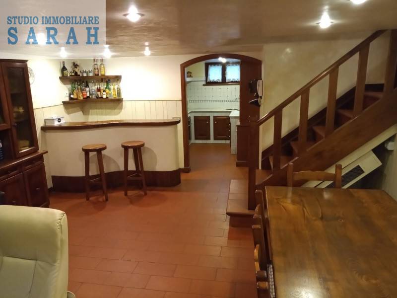 casa indipendente in vendita a Camaiore in zona Capezzano Pianore