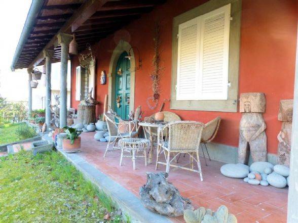 casa indipendente in vendita a Camaiore in zona Lido di Camaiore