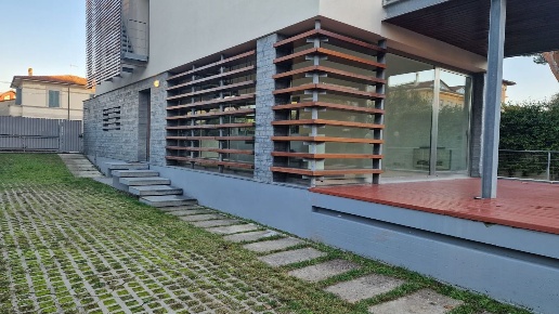 casa indipendente in vendita a Camaiore