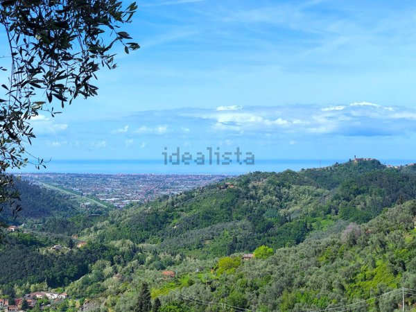 casa indipendente in vendita a Camaiore