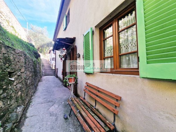 casa indipendente in vendita a Camaiore in zona Casoli