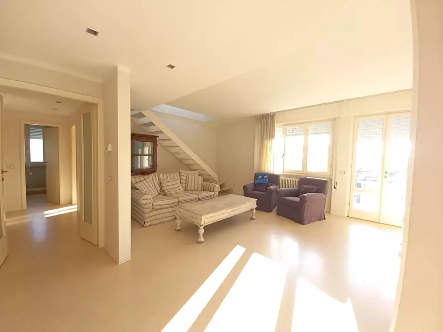 appartamento in vendita a Camaiore in zona Lido di Camaiore