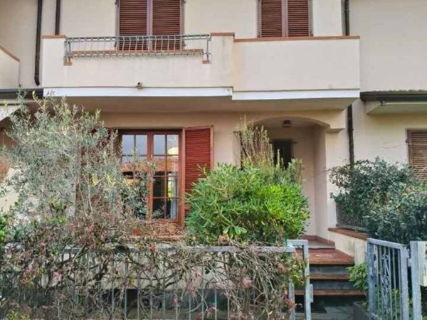 casa indipendente in vendita a Camaiore