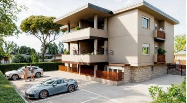 appartamento in vendita a Camaiore in zona Lido di Camaiore