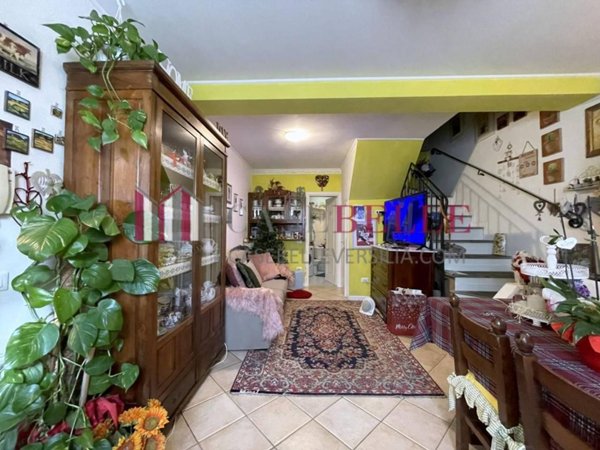 casa indipendente in vendita a Camaiore