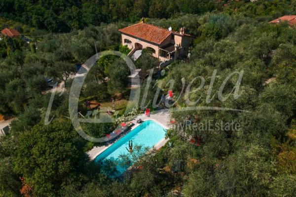 casa indipendente in vendita a Camaiore in zona Secco