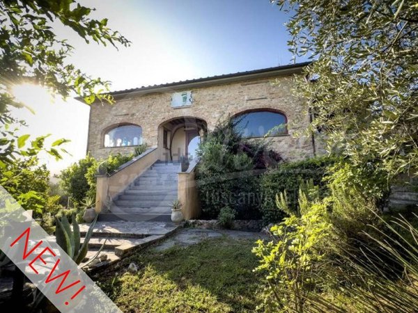 casa indipendente in vendita a Camaiore