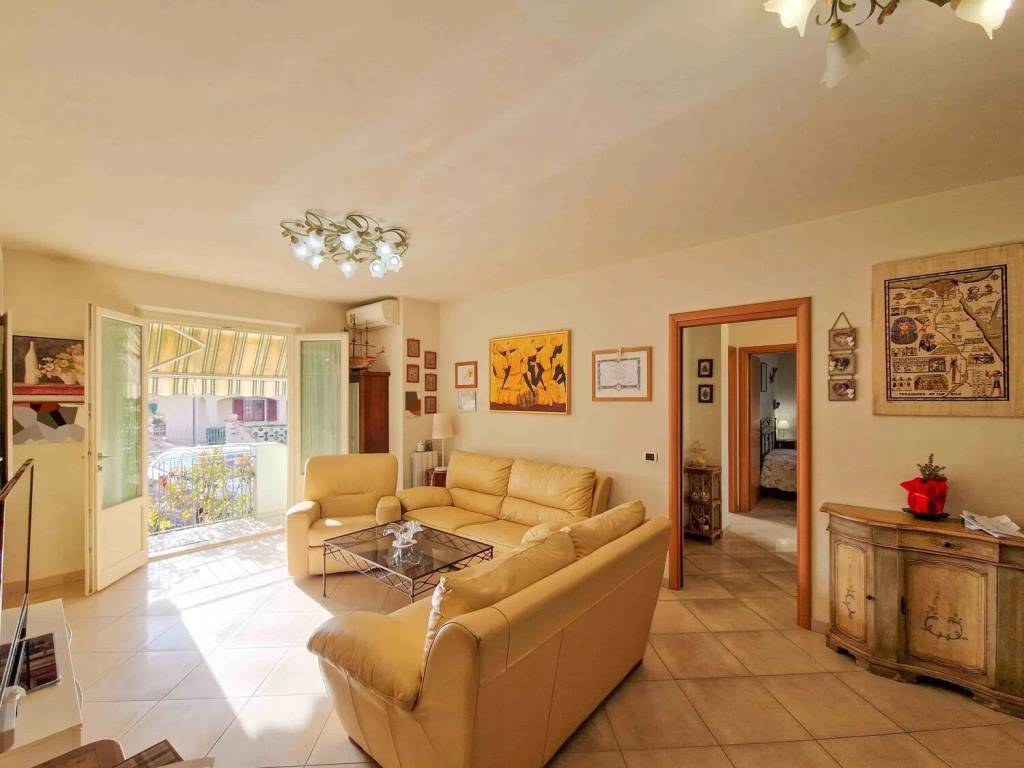 appartamento in vendita a Camaiore in zona Capezzano Pianore