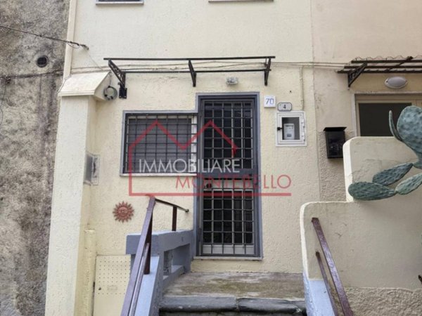 casa indipendente in vendita a Camaiore in zona Montebello