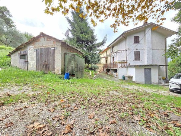 casale in vendita a Camaiore