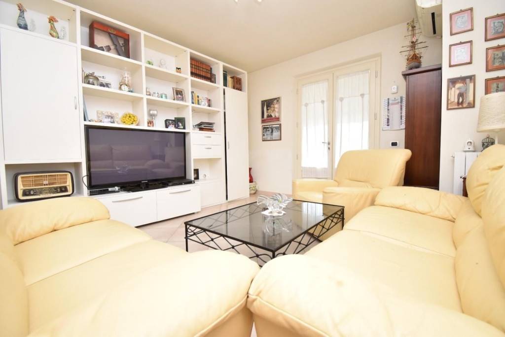 appartamento in vendita a Camaiore in zona Capezzano Pianore