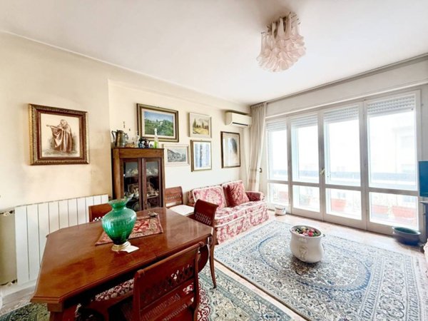 appartamento in vendita a Camaiore in zona Lido di Camaiore