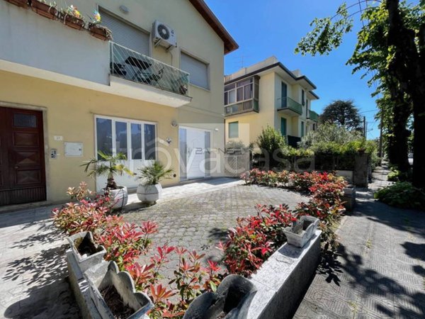 appartamento in vendita a Camaiore in zona Lido di Camaiore