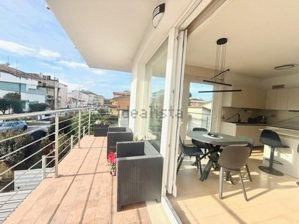 appartamento in vendita a Camaiore in zona Lido di Camaiore