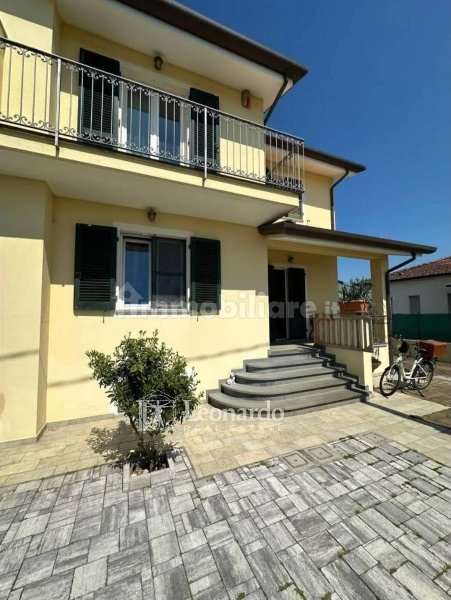 casa indipendente in vendita a Camaiore in zona Capezzano Pianore